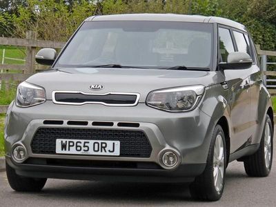 Titanium silver metallic Used 2015 Kia Soul SUV | £7,995 (A bit pricey)