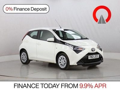Used Toyota Aygo X-play 71 HP (52 kW) 2021 White Hatchback