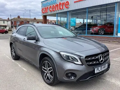 Usado Mercedes GLA180 Urban 2019 Cinzento SUV