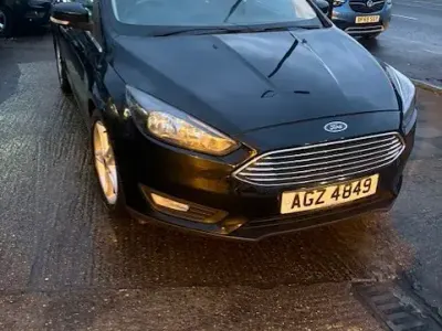 Used Ford Focus Zetec 100 HP (73 kW) 2015 Black Hatchback