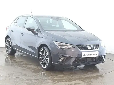Begagnad Seat Ibiza XCELLENCE Lux 115 HK (84 kW) 2024 Grå Halvkombi