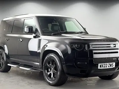 Used Land Rover Defender HSE Dynamic 300 HP (220 kW) 2021 Santorini black SUV