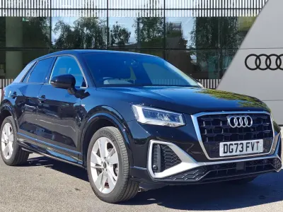 Usado Audi Q2 S-Line 147 CV (108 kW) 2023 Negro SUV