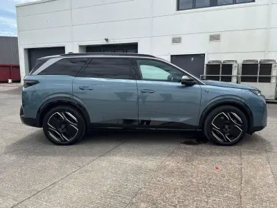 Used Peugeot 5008 GTi 156 kW (213 HP) 2024 Blue SUV