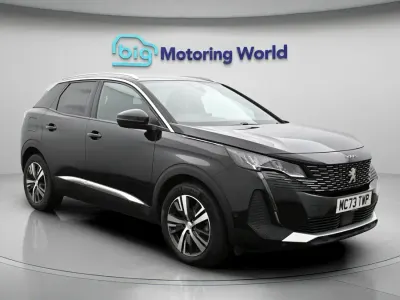 Second-hand Peugeot 3008 Allure 131 CP (96 kW) 2023 Negru SUV