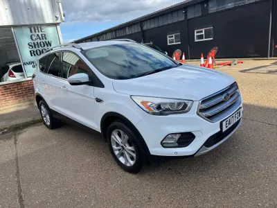 Käytetty Ford Kuga Titanium 150 HP (110 kW) 2017 Valkoinen Katumaasturi