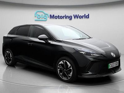 Begagnad MG MG4 EV SE 319 kW (435 HK) 2023 Halvkombi