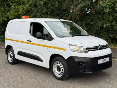 Used Citroën Berlingo 100 HP (73 kW) 2023 White MPV