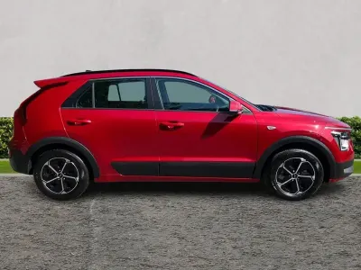 Used Kia Niro 2023 Red SUV