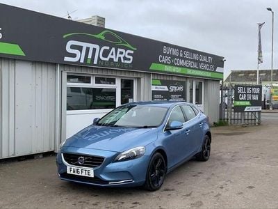 Used Volvo V40 SE Lux 120 HP (88 kW) 2016 Blue Hatchback