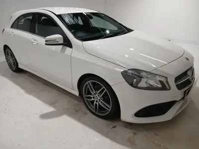 Usado Mercedes A160 AMG line 102 HP (75 kW) 2018 Branco Citadino