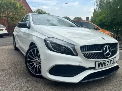 Begagnad Mercedes A200 Premium Plus 2017 Vit Halvkombi