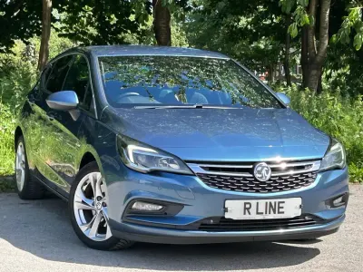 Used Vauxhall Astra SRi 136 HP (100 kW) 2016 Blue Hatchback