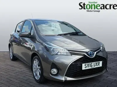 Używany Toyota Yaris Hybrid Design 2016