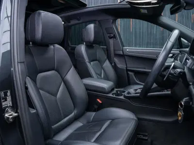 Used Porsche Macan 265 HP (194 kW) 2022 Grey SUV