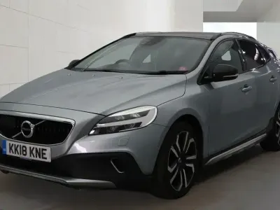 Used Volvo V40 2018 Silver Hatchback
