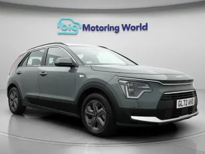 Gebraucht Kia Niro 139 PS (102 kW) 2023 Grün SUV