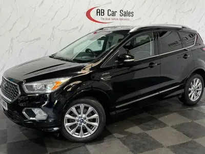 Käytetty Ford Kuga Vignale 180 HP (132 kW) 2017 Musta Katumaasturi