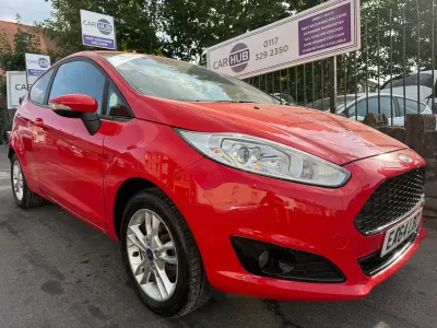 Used Ford Fiesta Zetec 82 HP (60 kW) 2014 Red Hatchback