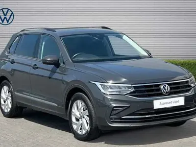 Used VW Tiguan Life 150 HP (110 kW) 2022 Urano grey SUV