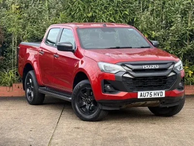 Used Isuzu D-Max 163 HP (119 kW) 2025 Orange Pickup