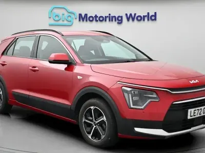 Używany Kia Niro 141 KM (103 kW) 2023 Czerwony SUV