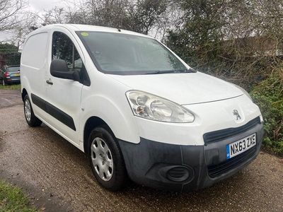 White Used 2013 Peugeot Partner S MPV | £1,250 (Super price)