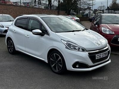 Used Peugeot 208 Allure Premium 82 HP (60 kW) 2018 White Hatchback