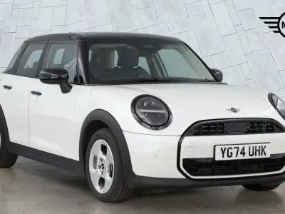 Used Mini Cooper Hatch 154 HP (113 kW) 2024 White Hatchback