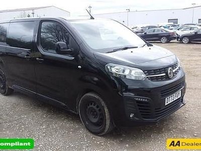 Second-hand Vauxhall Vivaro 120 CP (88 kW) 2023 Negru Monovolum
