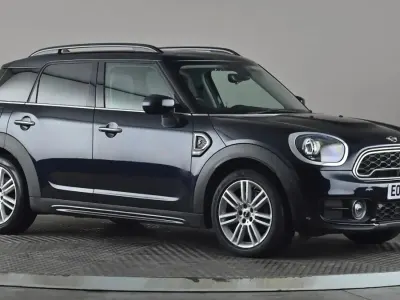 Begagnad Mini Cooper S Comfort 192 HK (141 kW) 2020 Blå Halvkombi