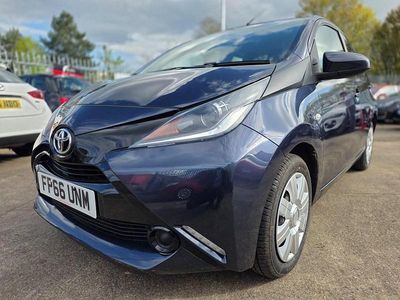 Used Toyota Aygo X-play 69 HP (50 kW) 2016 Blue Hatchback