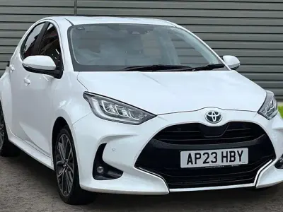 Used Toyota Yaris 116 HP (85 kW) 2023 Pure white Hatchback