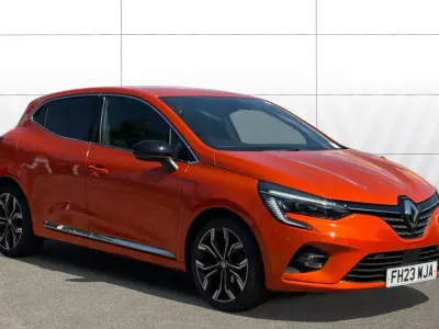 Used Renault Clio Techno 90 HP (66 kW) 2023 Orange Hatchback