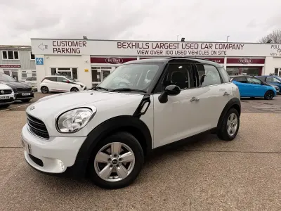 Używany Mini Cooper 122 KM (89 kW) 2015 Biały Hatchback