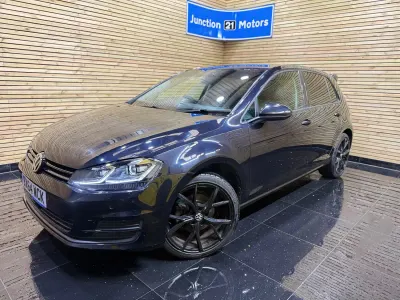 Używany VW Golf VII SE 122 KM (89 kW) 2014 Czarny Hatchback