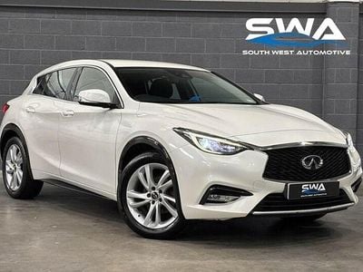 Infiniti Q30