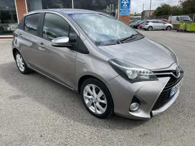 Used Toyota Yaris Sport 100 HP (73 kW) 2015 Bronze Hatchback