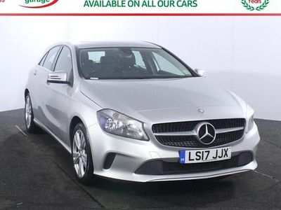 Usado Mercedes A180 109 HP (80 kW) 2017 Prateado Citadino