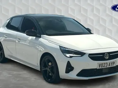 Used Vauxhall Corsa 99 HP (72 kW) 2023 White Hatchback