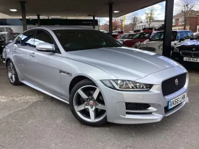 Used Jaguar XE R-Sport 180 HP (132 kW) 2016 Silver Sedan