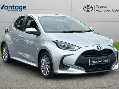Used Toyota Yaris 113 HP (83 kW) 2023 Silver Hatchback