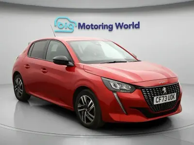 Usado Peugeot 208 Allure+ 130 HP (95 kW) 2023 Vermelho Citadino