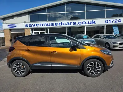 Used Renault Captur Dynamique 90 HP (66 kW) 2018 Orange/black SUV