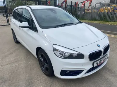 Begagnad BMW 220 Sport Line 2016 Vit Kombi