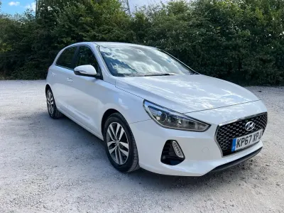 Used Hyundai i30 SE 110 HP (80 kW) 2017 White Hatchback