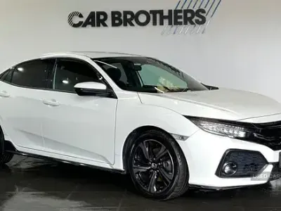 Used Honda Civic Sport 182 HP (133 kW) 2018 White Hatchback