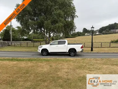 Used Toyota HiLux 150 HP (110 kW) 2023 White Pickup