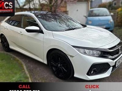 Used Honda Civic EX 129 HP (94 kW) 2017 White Hatchback
