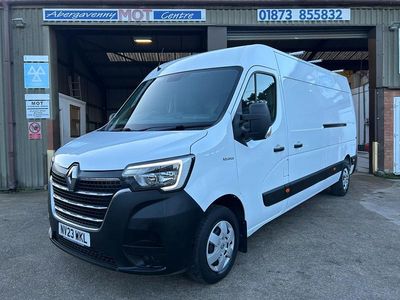 Usado Renault Master 135 CV (99 kW) 2023 Blanco Monovolumen